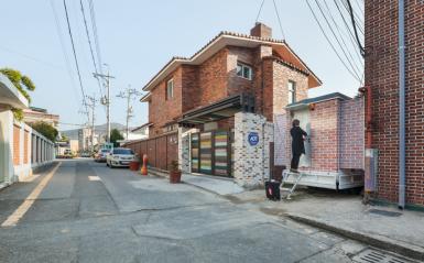 “도심에서의 이색적인 하룻밤” 관련 이미지