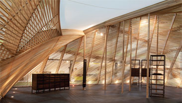 앞으로 10일…전시관 전체 디자인 감각 녹아든다 관련 이미지